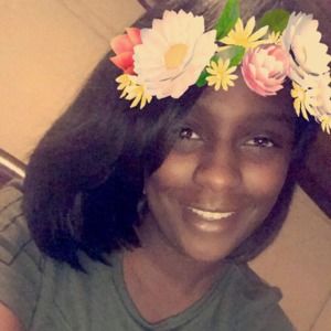 Meet your Posher, Deshona